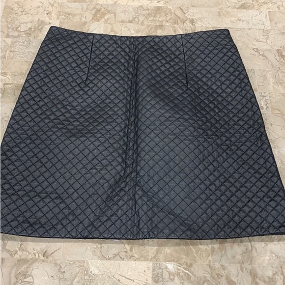Sexy embroidered lamb leather skirt - Size 4 - Picture 4 of 6